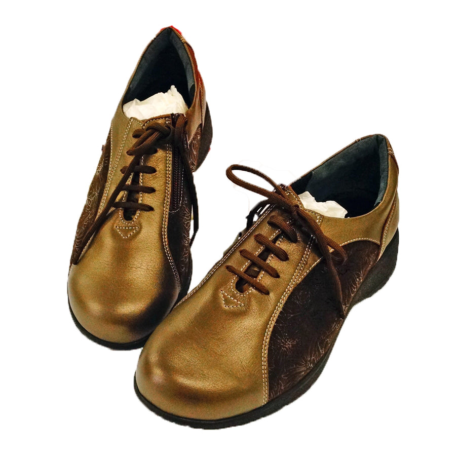 スタッドレスピッチングシューズ　花柄